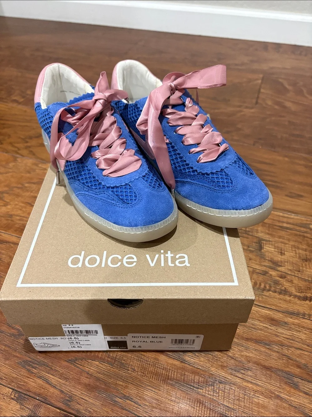 Dolce Vita sneakers